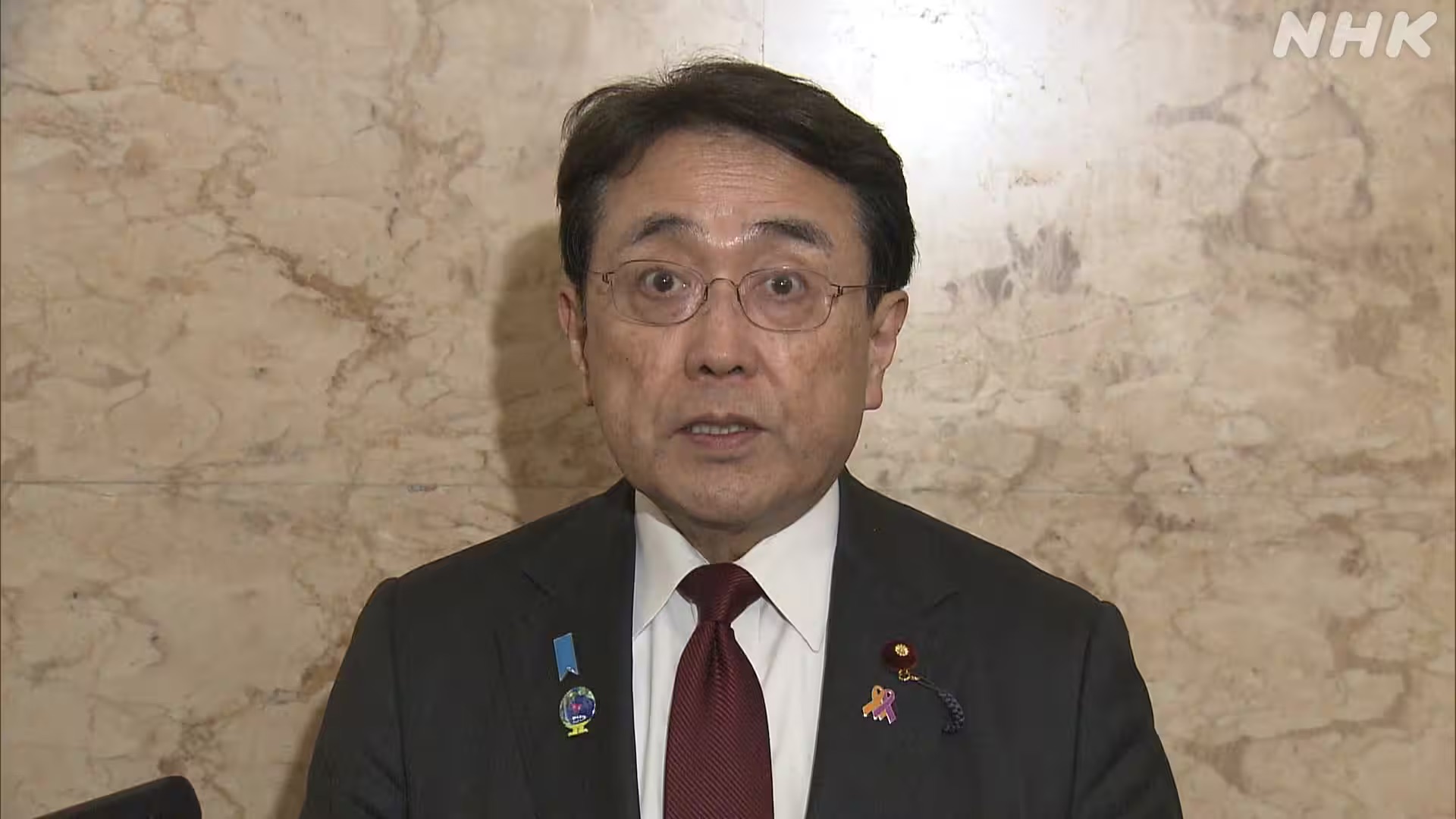 「情報が盗まれないように」国が会社などに言う
