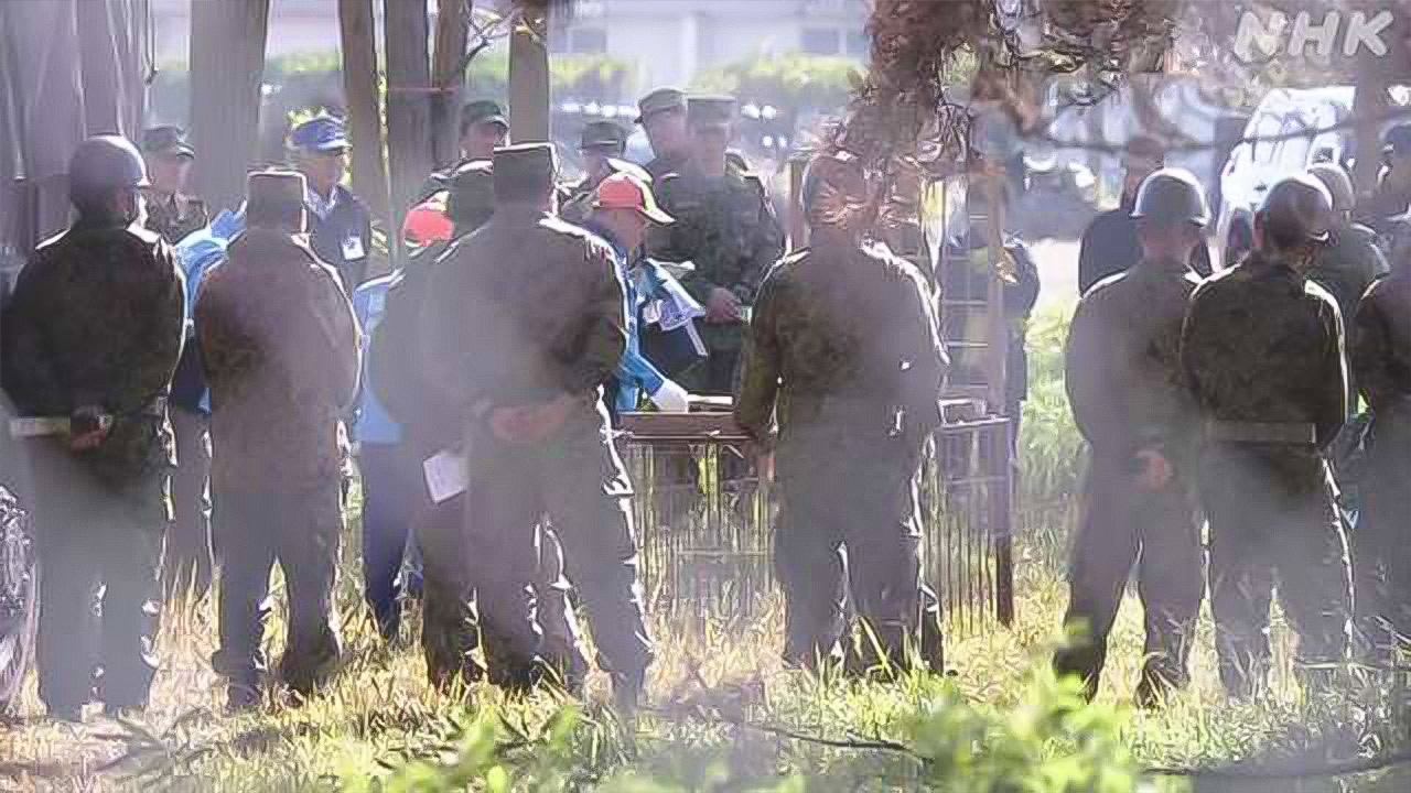 秋田県自衛隊が熊を捕まえる訓練をした