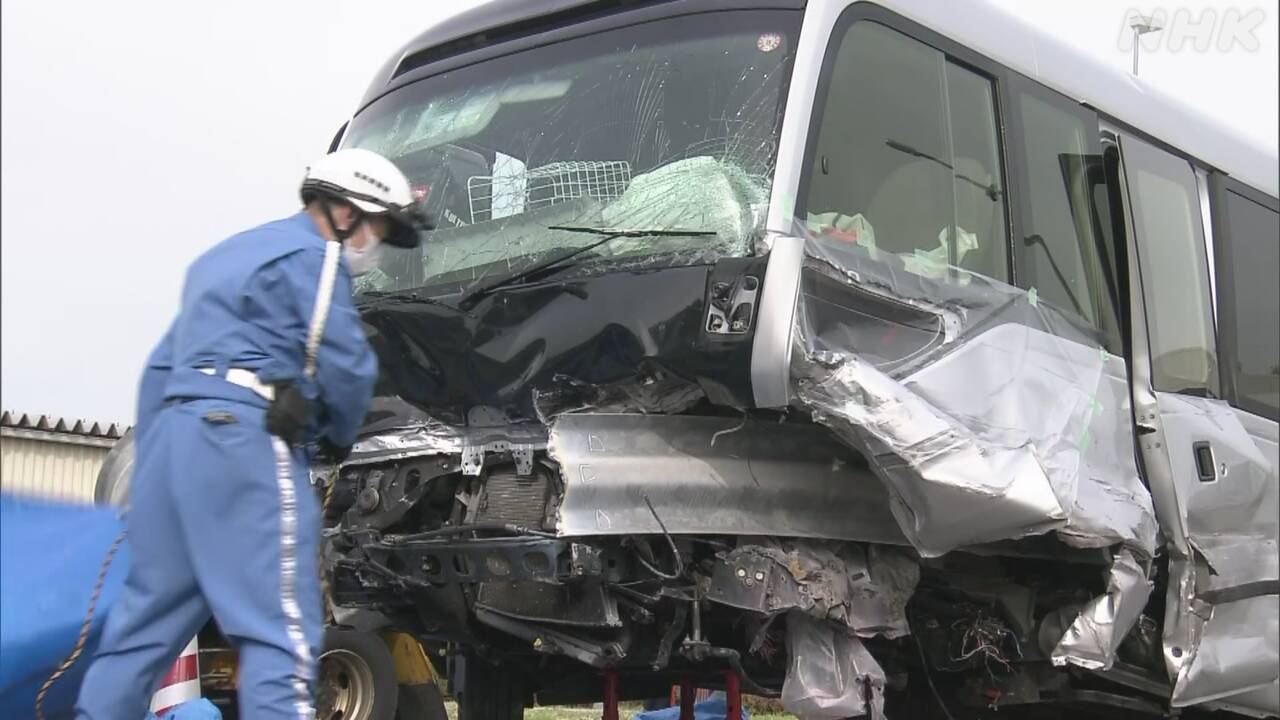 福島県高校生が乗ったバスが事故1人亡くなって20人けが
